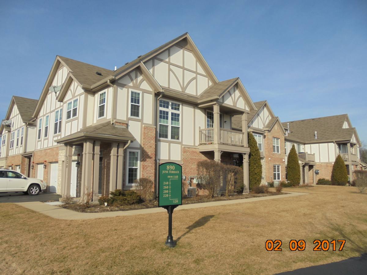 Townhouse for rent at 890 June Terrace, Lake Zurich, IL 60047