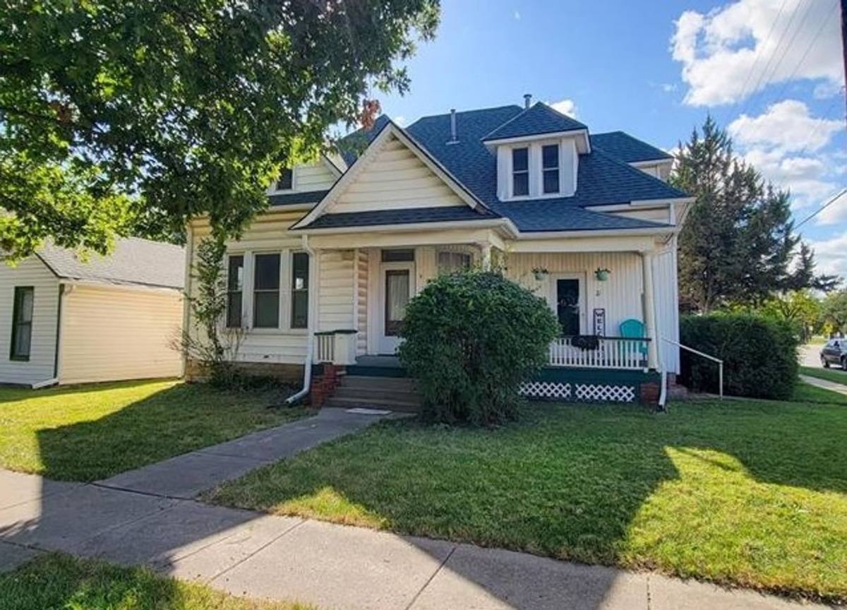 Apartment for rent at 1127 Market St, Emporia, KS 66801