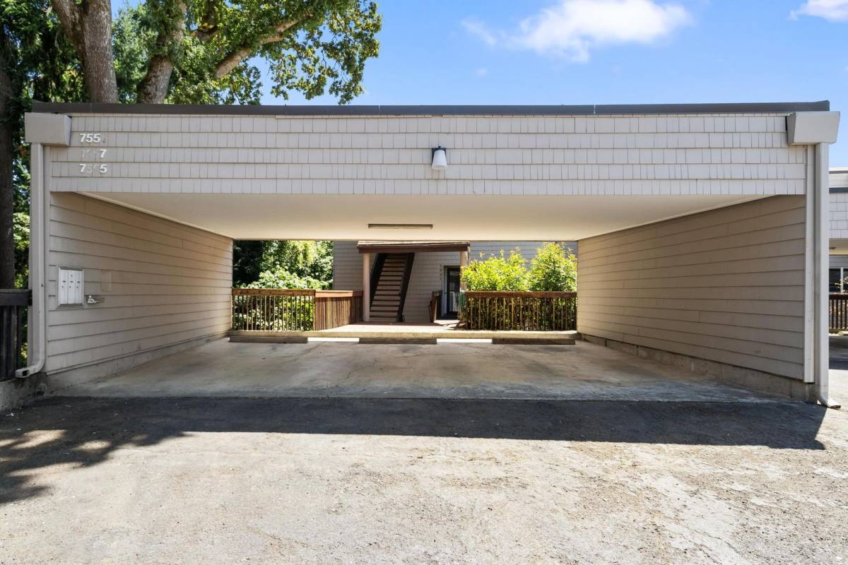 Condo for rent at 7555 N Edgewater Ave, Portland, OR 97203