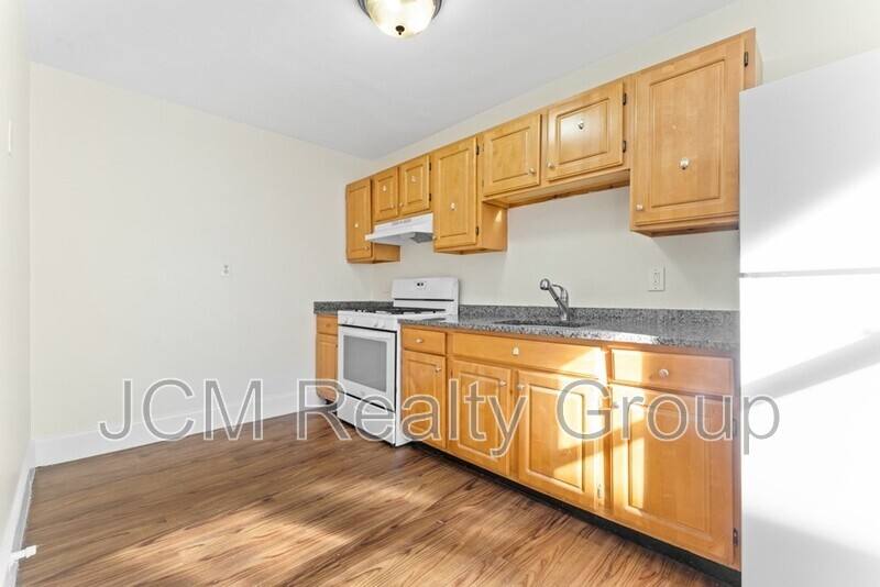 Apartment for rent at 11 Victory Rd #U33 3rd Floor, Dorchester, MA 02122