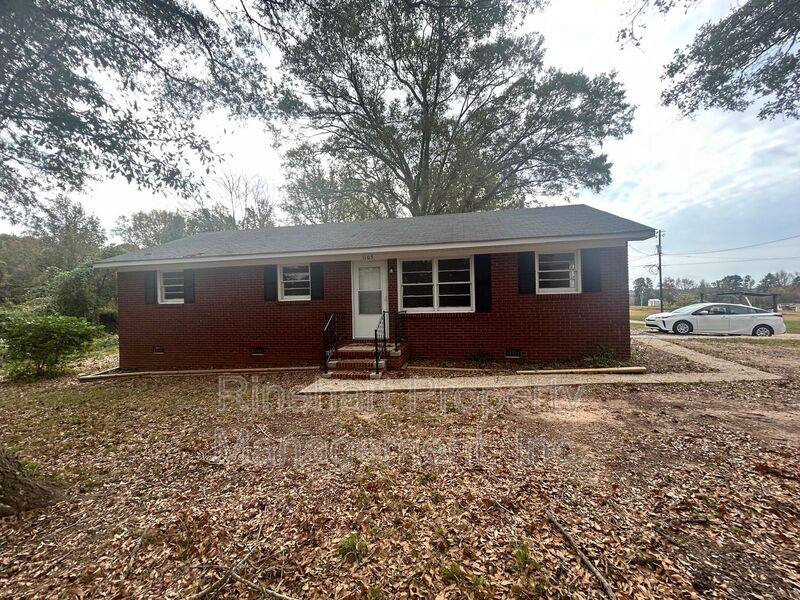 House for rent at 1105 Carnation Lane, Sharon, SC 29742