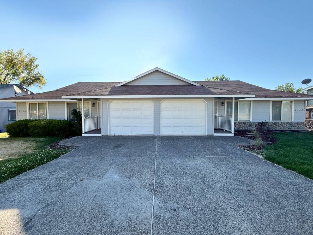 Townhouse for rent at 2132 SW 19th St, Redmond, OR 97756
