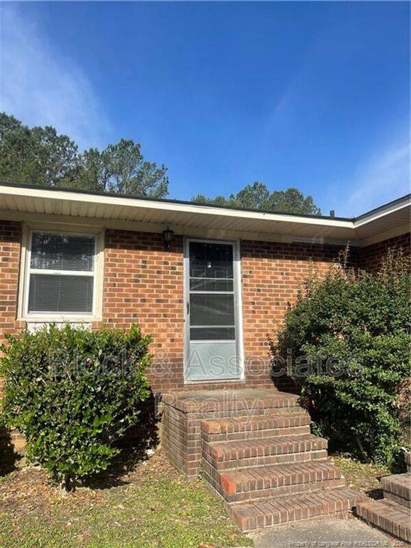 Apartment for rent at 4959 Fieldcrest Dr #F, Fayetteville, NC 28303