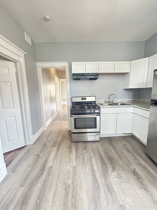 Apartment for rent at 6601 S Langley Ave #2, Chicago, IL 60637