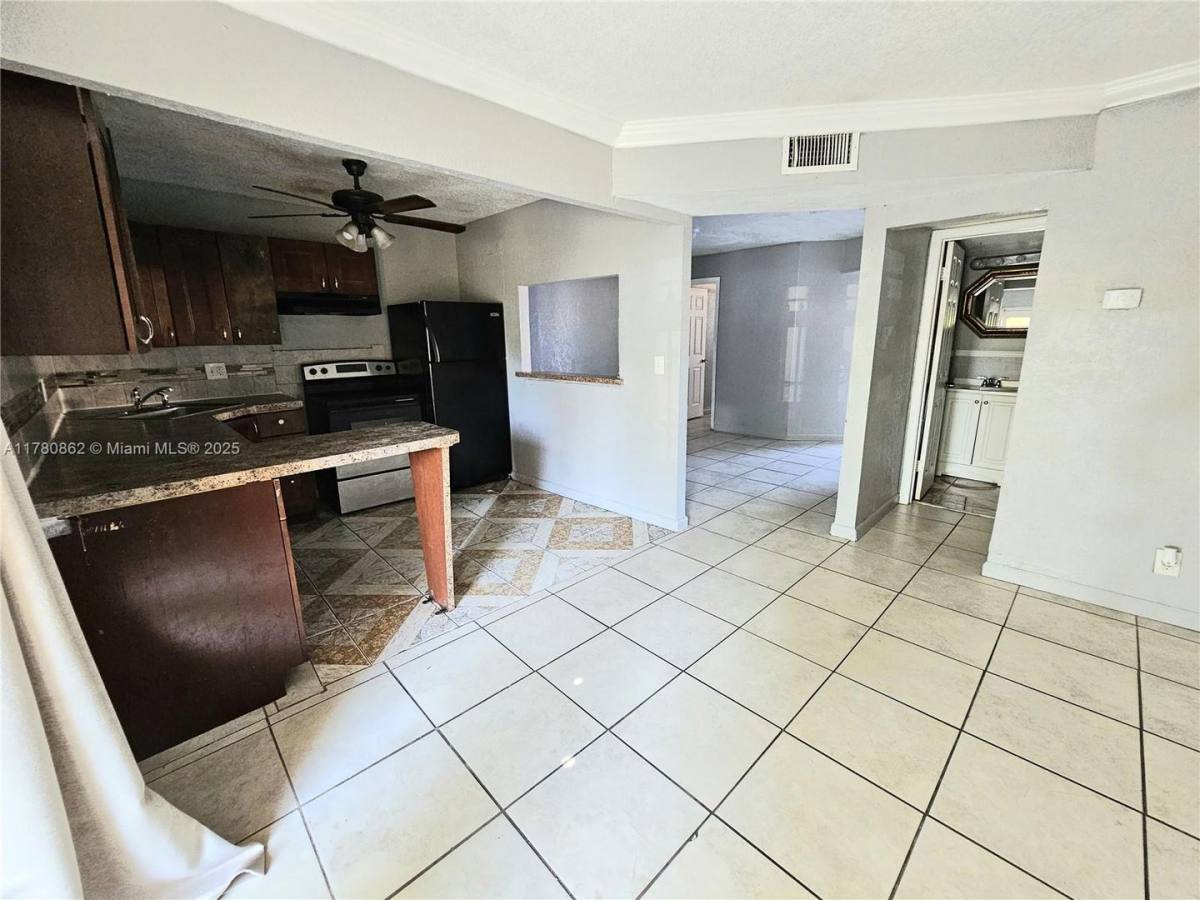 Townhouse for rent at 2629 NW 60th Way #201, Fort Lauderdale, FL 33313