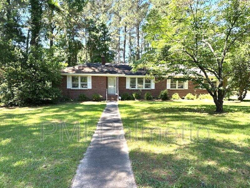 House for rent at 529 Skyland Dr, Columbia, SC 29210