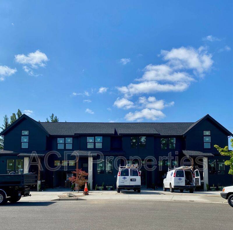 Townhouse for rent at 1318 Bradley Court #B, Lynden, WA 98264