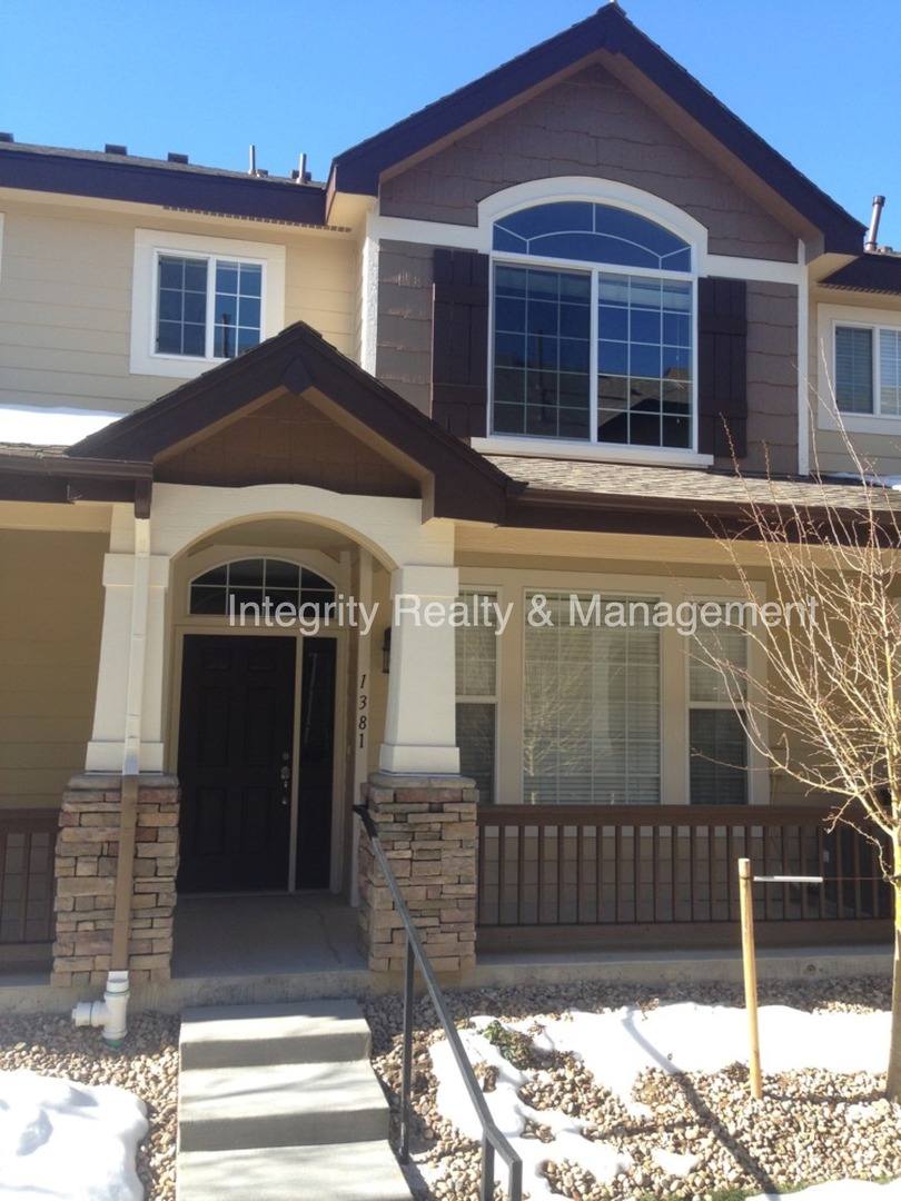 Townhouse for rent at 1381 Royal Troon Dr, Castle Rock, CO 80104