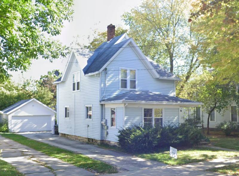 Apartment for rent at 1006 N State St, Appleton, WI 54911