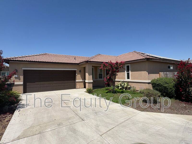 House for rent at 3272 Manchester St, Tulare, CA 93274