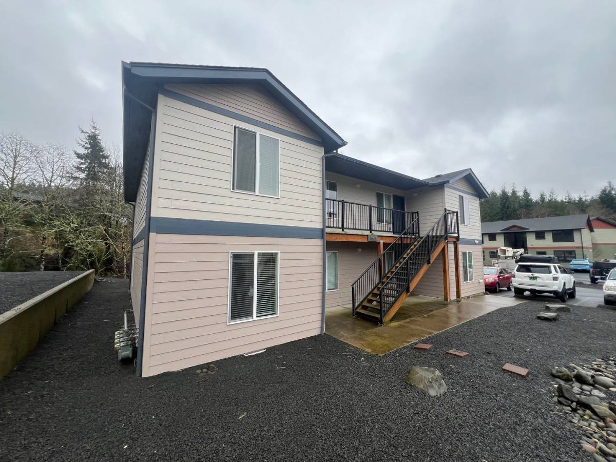 Apartment for rent at 1563 SE Honeysuckle Loop, Warrenton, OR 97146