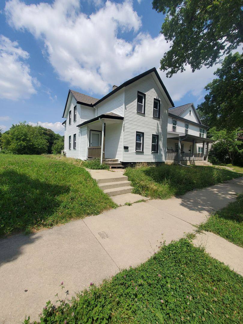House for rent at 1623 N 14th St, Milwaukee, WI 53205