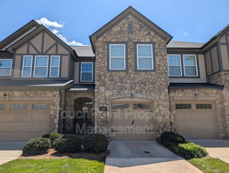 Townhouse for rent at 5508 Trieg Dr, Charlotte, NC 28278