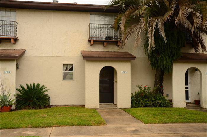 Townhouse for rent at 1815 Country Village Blvd, Humble, TX 77338