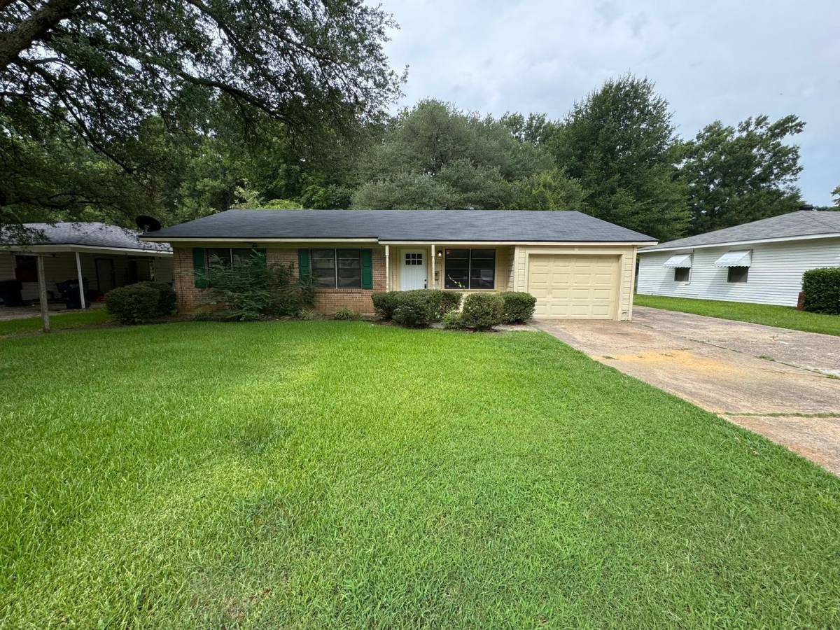 House for rent at 9040 Marva Dr, Shreveport, LA 71118