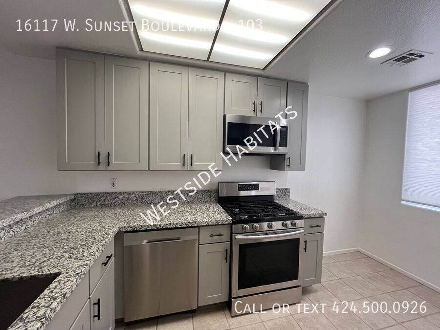 Apartment for rent at 16117 W Sunset Blvd, Pacific Palisades, CA 90272