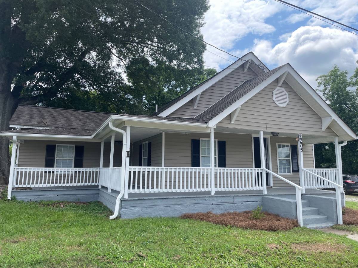House for rent at 2205 Cole Rd, Winston Salem, NC 27107