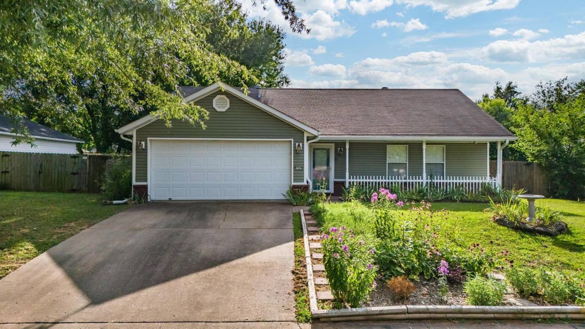 House for rent at 1343 N Caddo Ave, Fayetteville, AR 72704