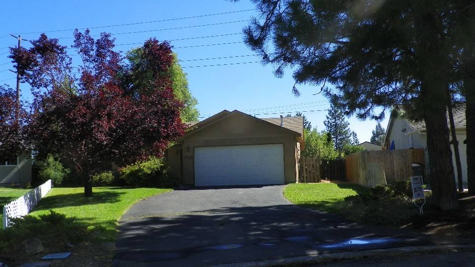 House for rent at 752 SE Breitenbush, Bend, OR 97702