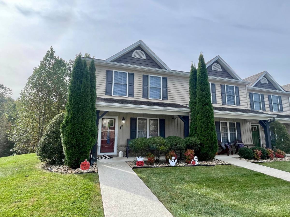 Townhouse for rent at 20 Gloucester Dr, Lynchburg, VA 24501
