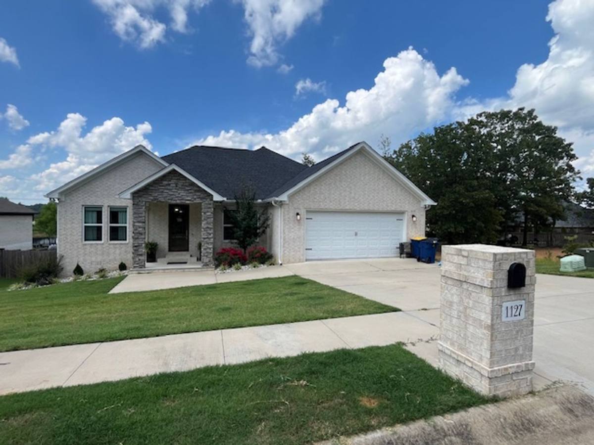 House for rent at 1127 Aberdour Dr, Cabot, AR 72023