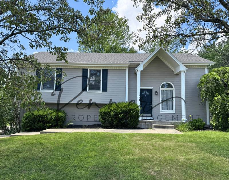 House for rent at 1530 NE Stonewood Dr, Lees Summit, MO 64086