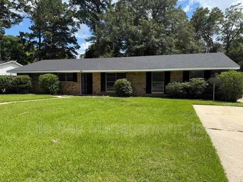 House for rent at 2821 Richardson Dr S, Mobile, AL 36606
