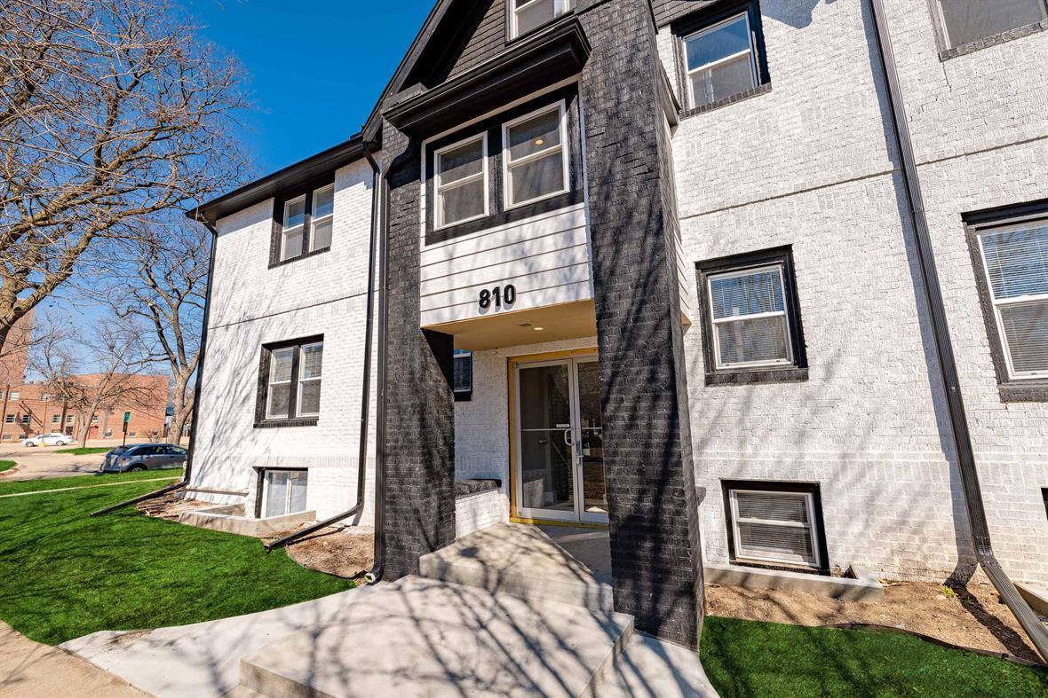 Apartment for rent at 810 S 12th St #3, Lincoln, NE 68508