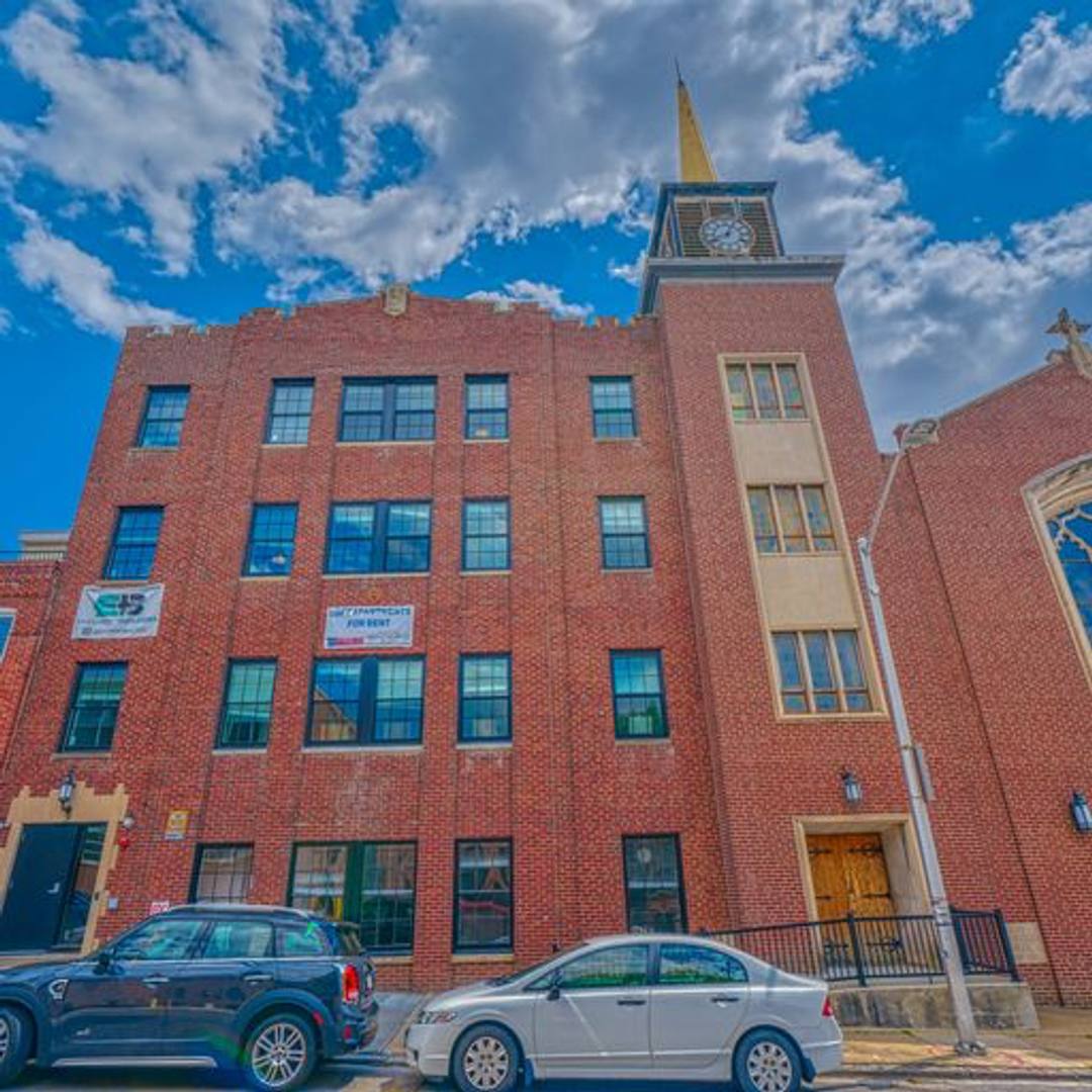 Apartment for rent at 923 S E Ave, Baltimore, MD 21224