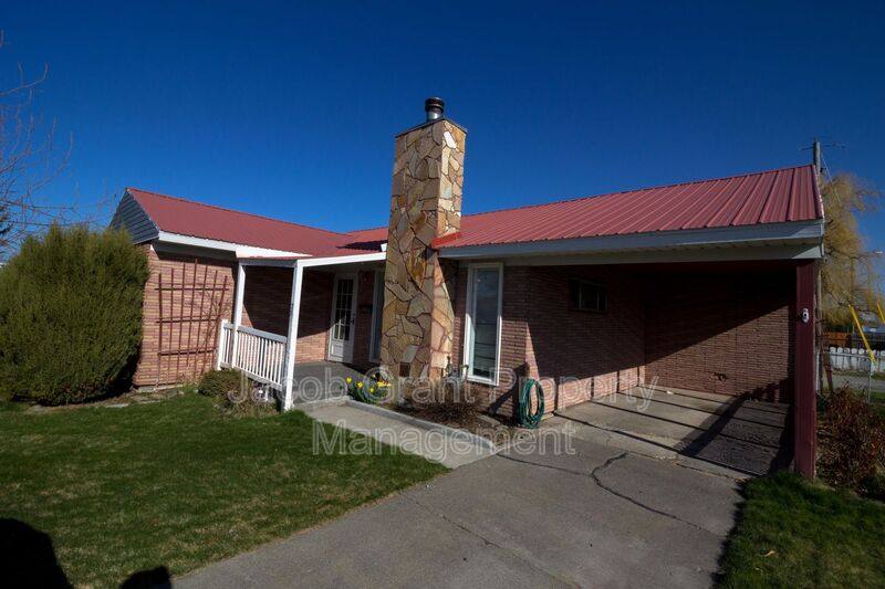 House for rent at 251 Garden St, Idaho Falls, ID 83402