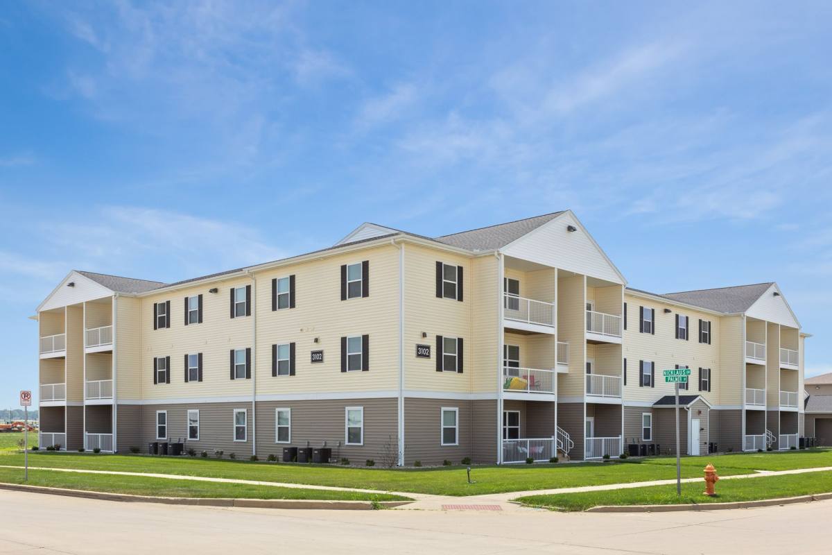 Apartment for rent at 4422 Nicklaus Dr, Champaign, IL 61822