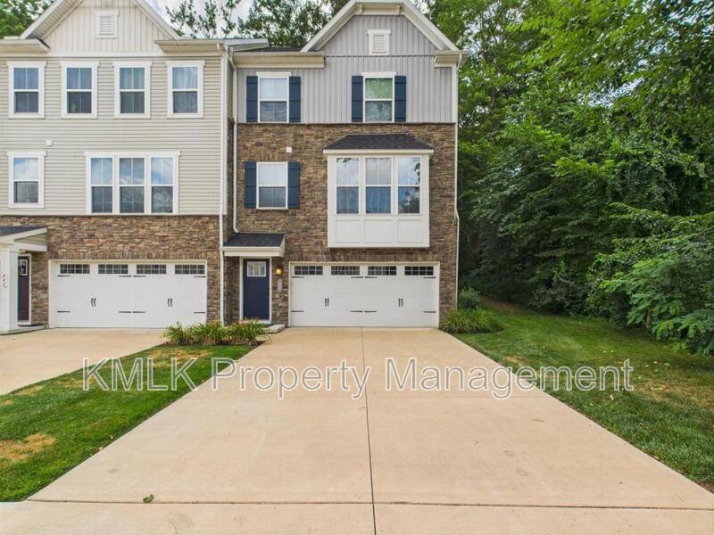 House for rent at 844 Buckeye Dr, Akron, OH 44303