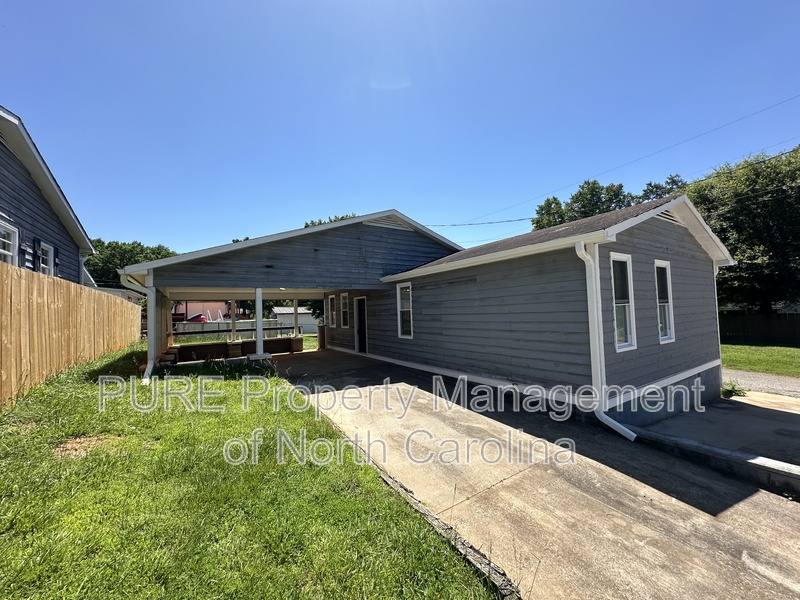 House for rent at 28 Gray St, Gastonia, NC 28054