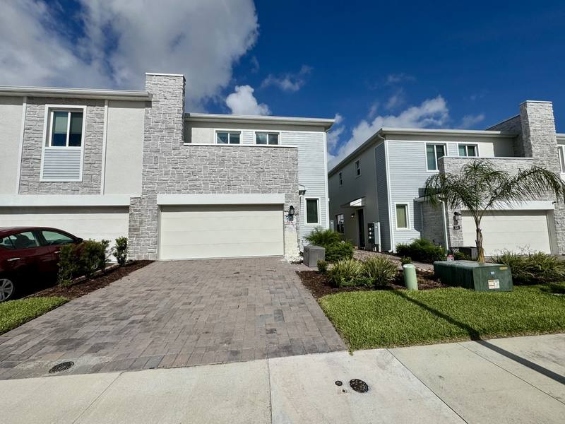Townhouse for rent at 336 Nine Iron Dr, Davenport, FL 33896
