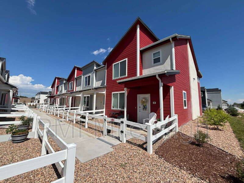 Townhouse for rent at 500 S Denver Ave #D4, Fort Lupton, CO 80621