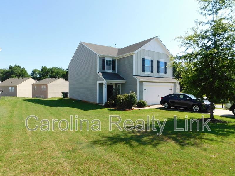 House for rent at 4623 Gibbons Link Rd, Charlotte, NC 28269