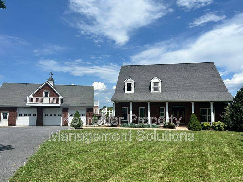 House for rent at 33 Hodge Farm Lane, Stuarts Draft, VA 24477