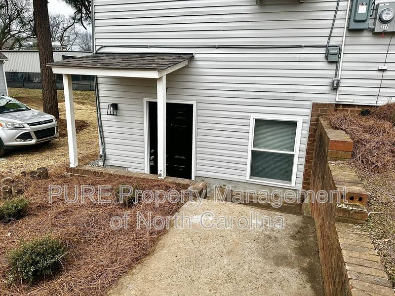 House for rent at 217 Cotton Grove Rd, Lexington, NC 27292