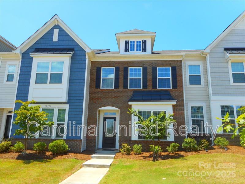 Townhouse for rent at 12715 Wandering Brook Dr, Charlotte, NC 28273