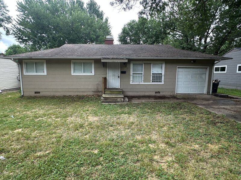 House for rent at 7705 E 113th St, Kansas City, MO 64134