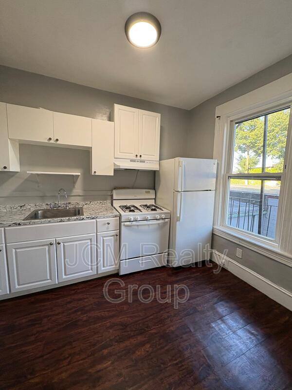 Apartment for rent at 64 Hollis St #6 2nd Floor, Framingham, MA 01702