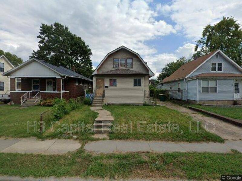 Apartment for rent at 2422 Madison Ave #C, Granite City, IL 62040
