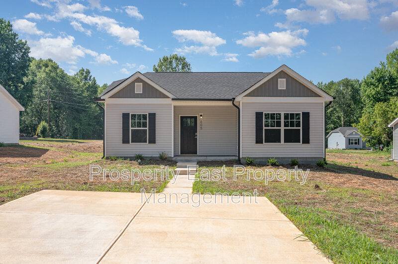 House for rent at 605 Queens Rd, Gastonia, NC 28052