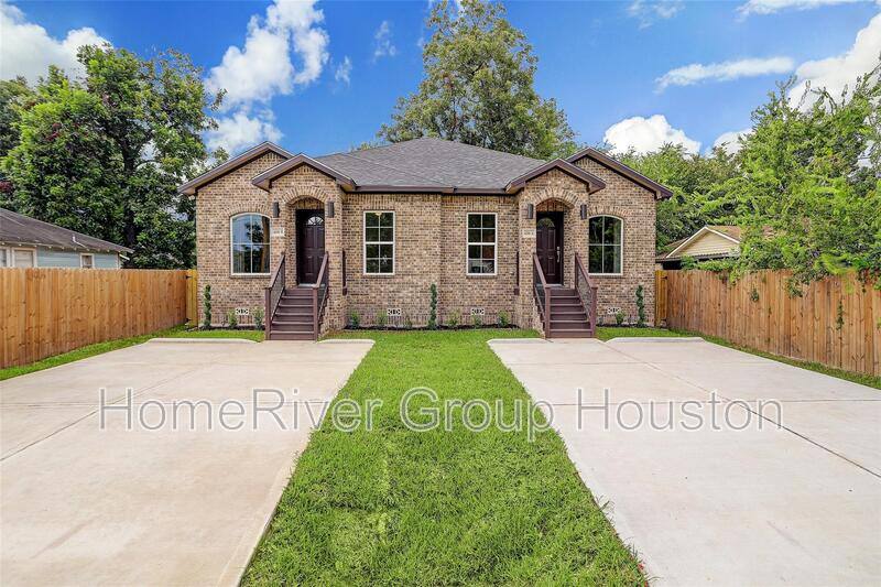Townhouse for rent at 4036 Lila St #A, Houston, TX 77026