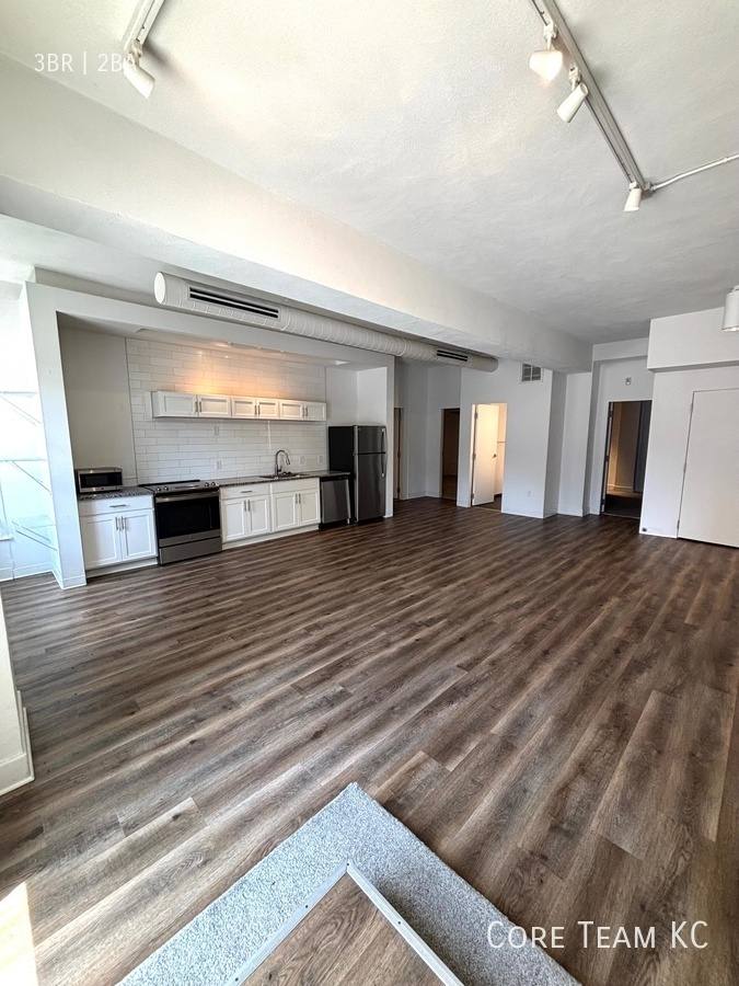 Apartment for rent at 1810 Madison Ave, Kansas City, MO 64108