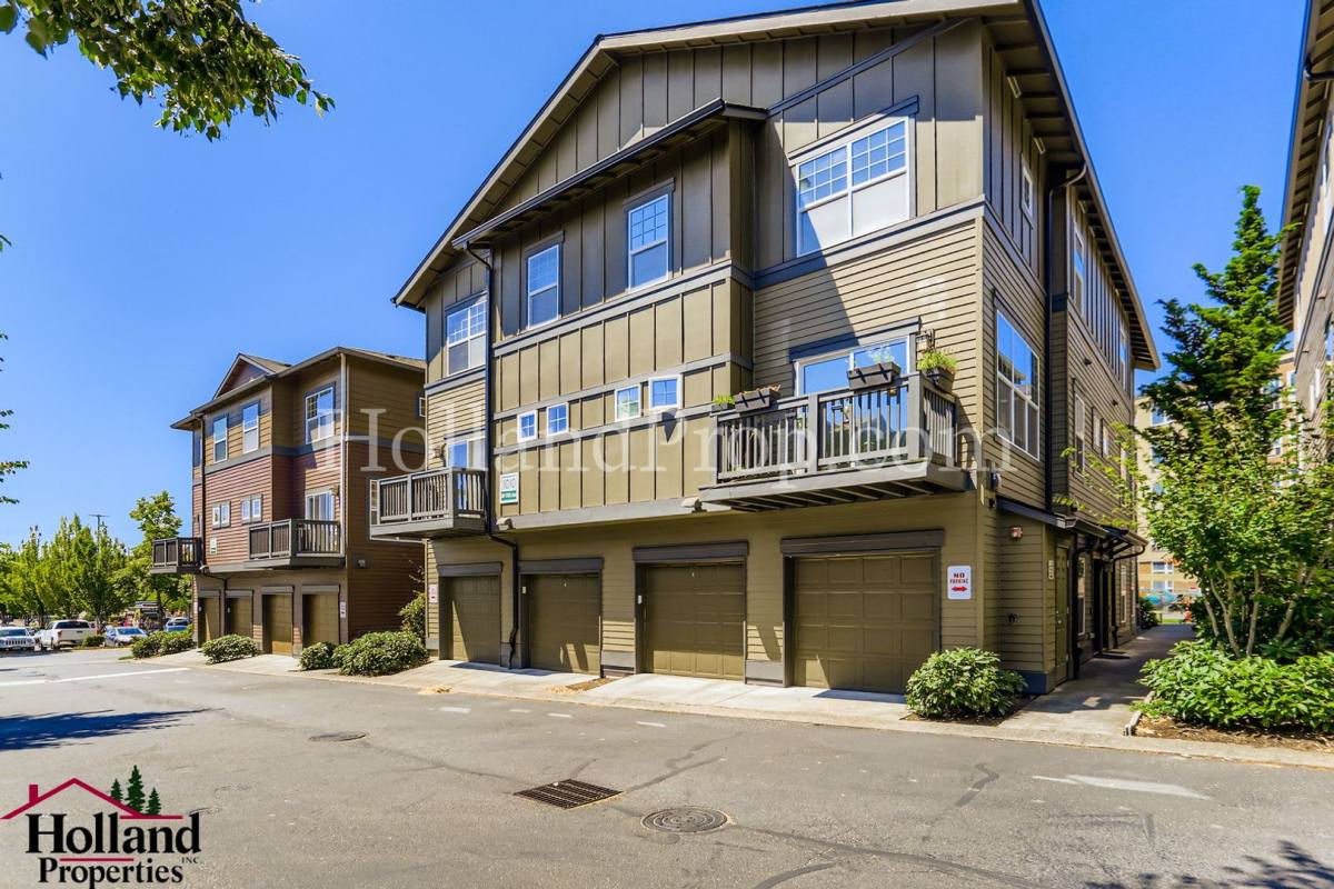Condo for rent at 1010 SW 170th Ave, Beaverton, OR 97003