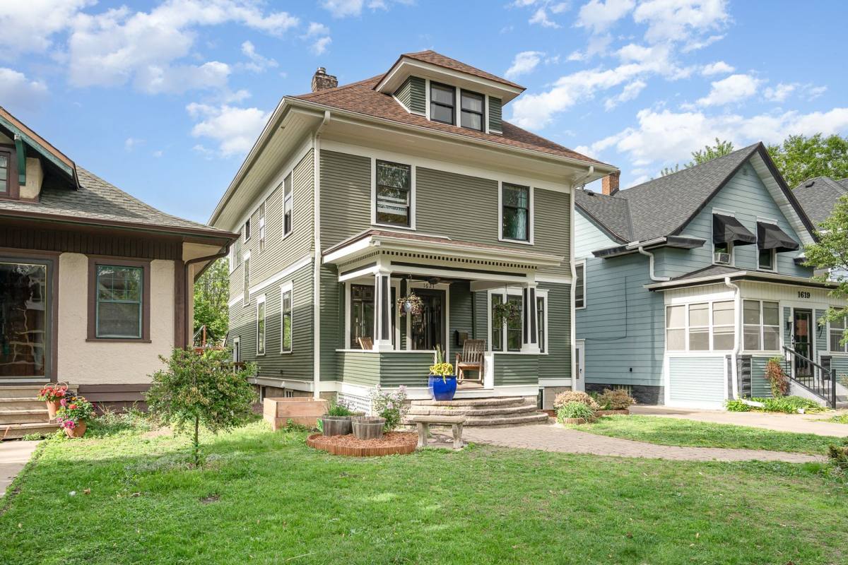 House for rent at 1623 Hague Ave, Saint Paul, MN 55104