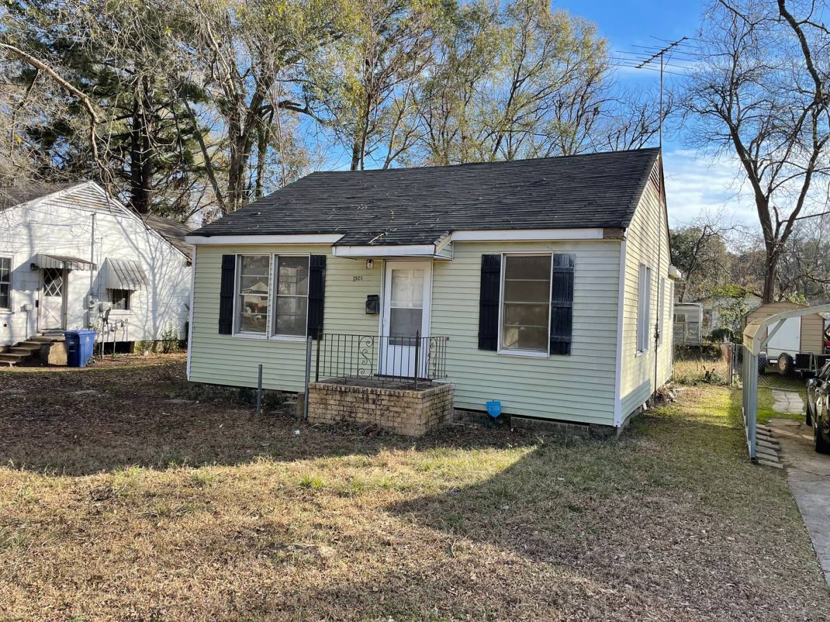 House for rent at 1925 Doris St, Shreveport, LA 71108