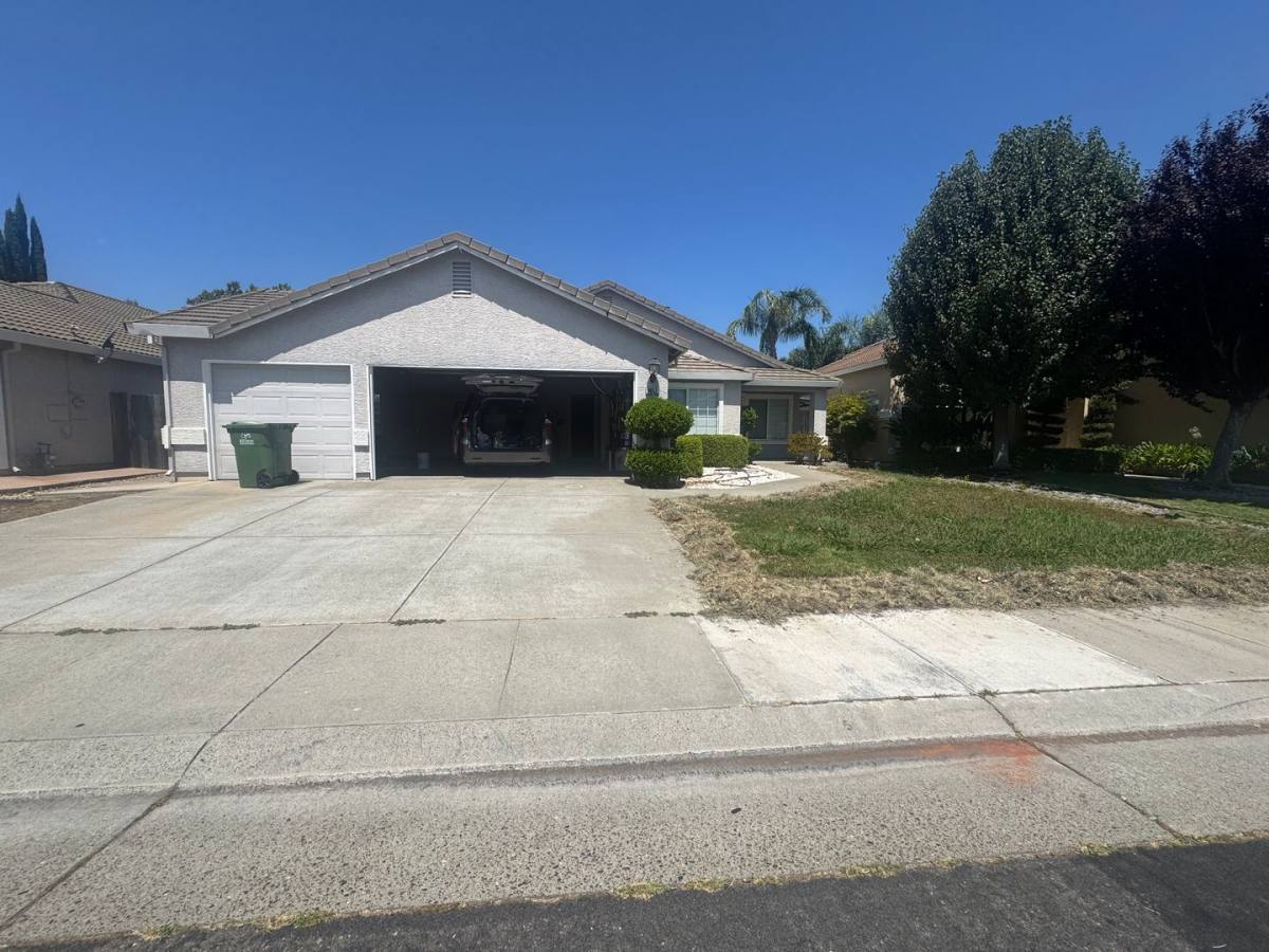 House for rent at 9052 Ancestor Dr, Elk Grove, CA 95758