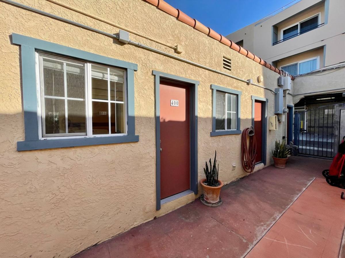 Apartment for rent at 400 Civic Center Dr E, Oceanside, CA 92054